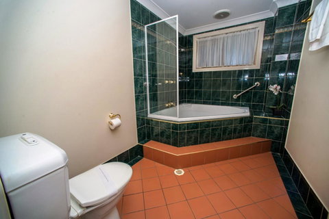 Beaches Serviced Apartments - Dalby Accommodation 33