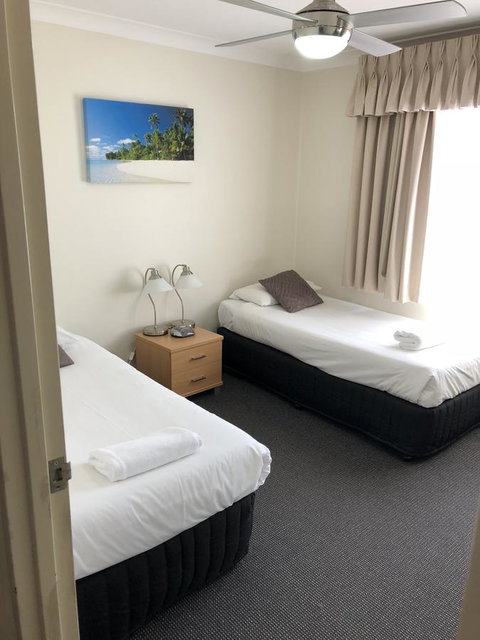 Beaches Serviced Apartments - Dalby Accommodation 13