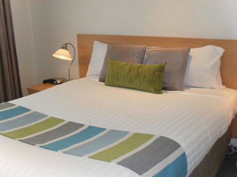 Beaches Serviced Apartments - Dalby Accommodation 8