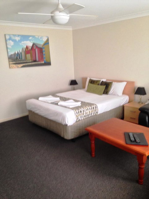Beaches Serviced Apartments - Dalby Accommodation 36