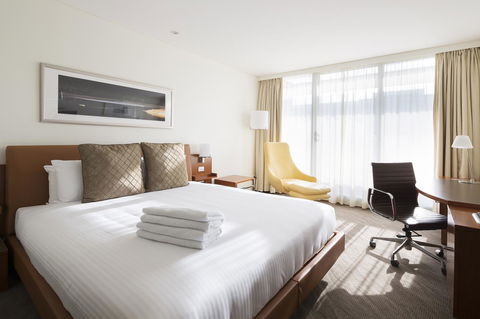 Novotel Canberra - Dalby Accommodation 15