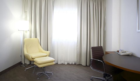 Novotel Canberra - Dalby Accommodation 16
