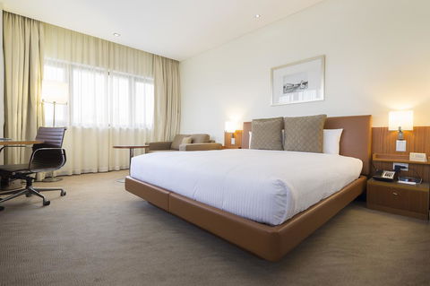 Novotel Canberra - Dalby Accommodation 24