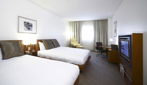 Novotel Canberra - Dalby Accommodation 19