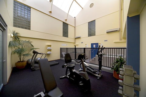 Madison Capital Executive Apartments - Dalby Accommodation 6