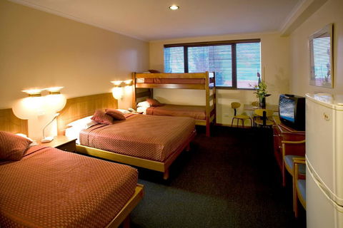 Madison Capital Executive Apartments - Dalby Accommodation 4