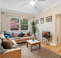 Bondi Beach Peach - Dalby Accommodation
