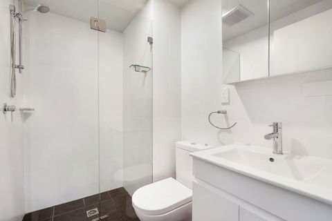 Bondi Beach Studio Suite 3 - Dalby Accommodation 3