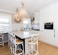 BONDI BREEZE-hosted byL'Abode Accommodation - Dalby Accommodation