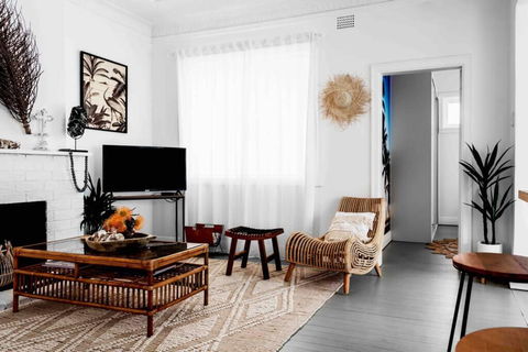 Bondi Surf Cottage - Dalby Accommodation 0