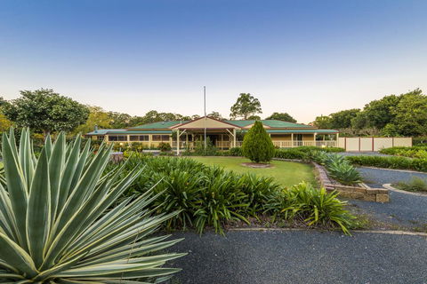 Bonville Lodge Bed & Breakfast - Dalby Accommodation 0