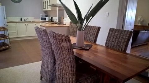 Book Keepers Cottage - Dalby Accommodation 1