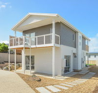 Boomer Beach Retreat - Pet-Friendly - WiFi - Dalby Accommodation