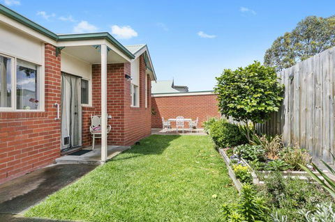 Boston Beach House 2-19 - Dalby Accommodation 3
