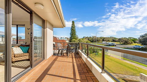 Boulevarde 2 - Pebbly Beach - Dalby Accommodation 3