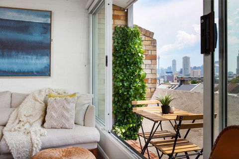 Boutique Apartment With Fantastic Harbour Views - Dalby Accommodation 2