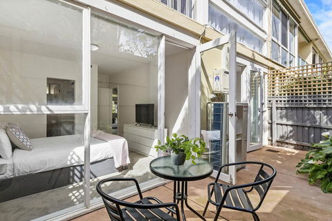 BOUTIQUE STAYS - Brighton By Sea - Dalby Accommodation 1