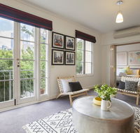 Boutique Stays - Wellington Mews Apartment in East Melbourne - Dalby Accommodation
