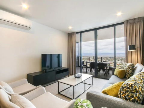 Brand New 2 Bedroom Unit With Amazing Hinterland Views - Dalby Accommodation 0