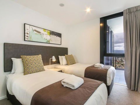 Brand New 2 Bedroom Unit With Amazing Hinterland Views - Dalby Accommodation 3