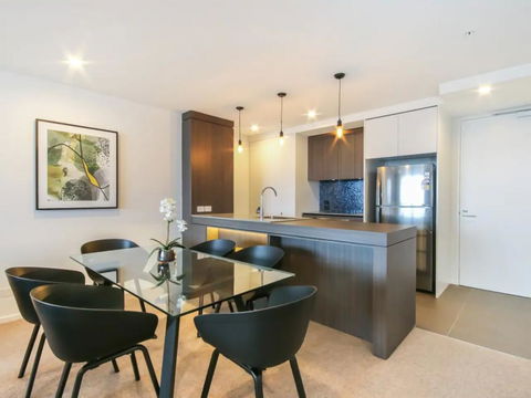 Brand New 2 Bedroom Unit With Amazing Hinterland Views - Dalby Accommodation 1