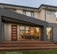 Brighton East 3 Bedroom 3 Bathroom Townhouse - Dalby Accommodation