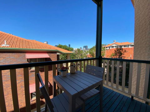 Brisbane City Apartment Atop Victoria Park - Dalby Accommodation 1