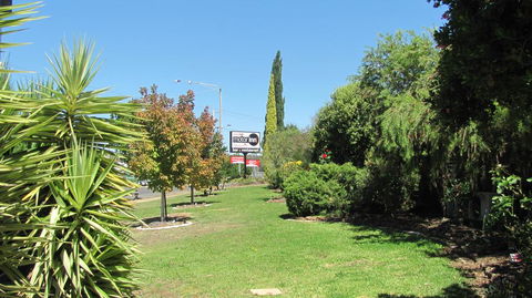 Bristol Hill Motor Inn & Peppa's Licensed Restaurant - Dalby Accommodation 2