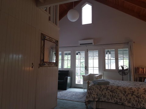 Brookvale House Balingup - Dalby Accommodation 2