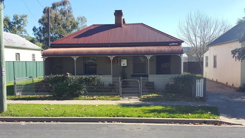 Browncoat Cottage Mudgee - Dalby Accommodation 0