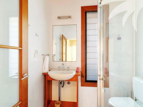 Buccoo - Dalby Accommodation 3