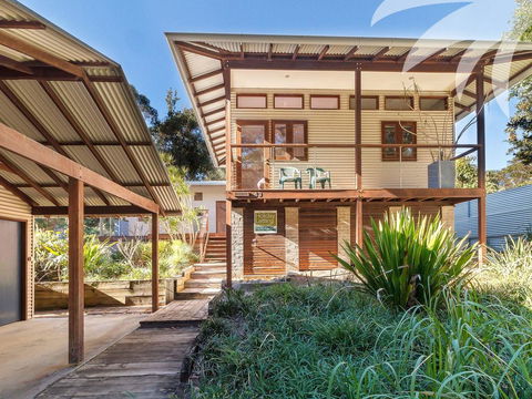 Buccoo - Dalby Accommodation 0