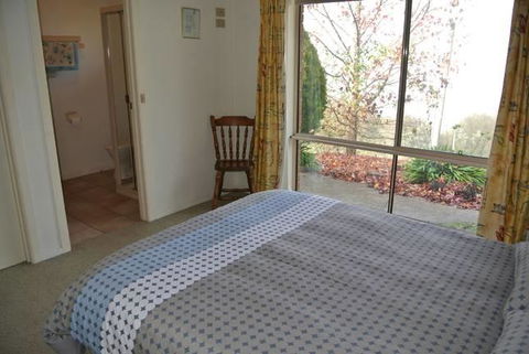Buckland Valley Views - Dalby Accommodation 2