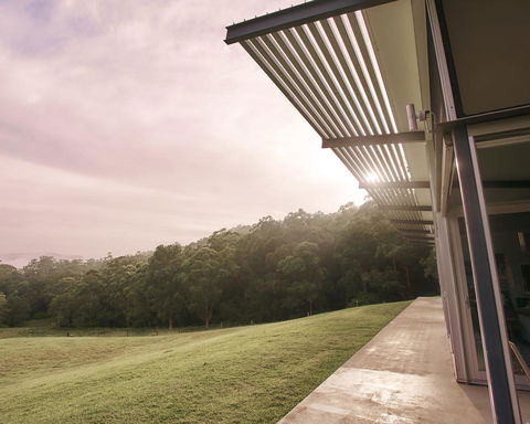 Bundaleer - Architect Designed, Stunning Views! - Dalby Accommodation 3