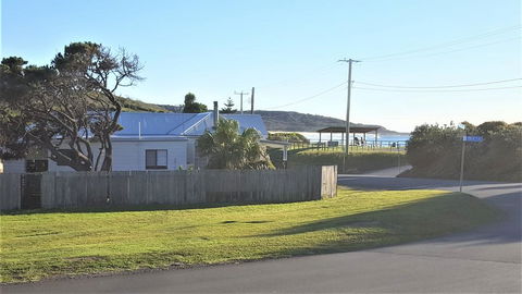 By The Beach @ Catho - Dalby Accommodation 2