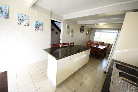 By The Beach At South West Rocks - Dalby Accommodation 1