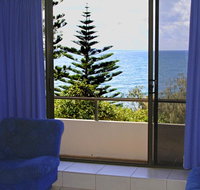 By The Sea Unit 3 13 Esplanade Kings Beach - Dalby Accommodation