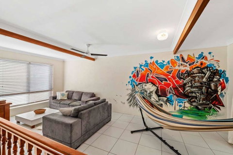 CALOUNDRA Stay - Dalby Accommodation 2