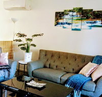 Camelias Boutique Cottage in Dianella - Dalby Accommodation