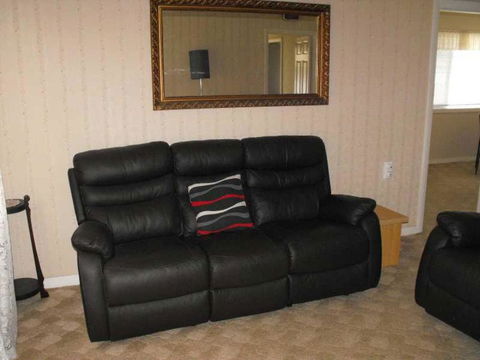 Camelot Cottage - Dalby Accommodation 2