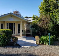 Camelot Cottages - Dalby Accommodation