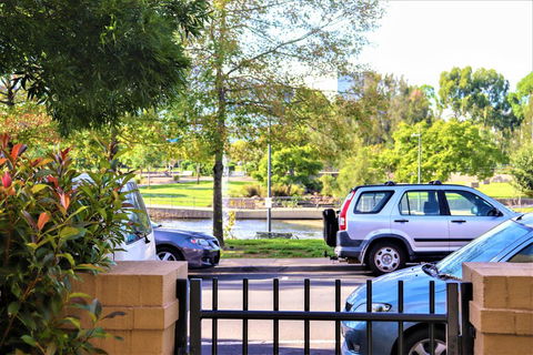 Campbelltown Most Sought After Park Central Home - Dalby Accommodation 1