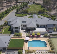 Canberra Luxury Estate - Dalby Accommodation