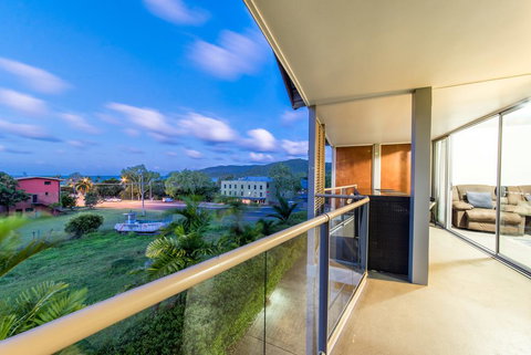 Candlelight - Airlie Beach - Dalby Accommodation 2