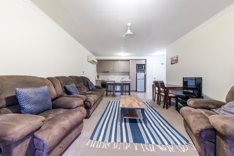 Candlelight - Airlie Beach - Dalby Accommodation 0