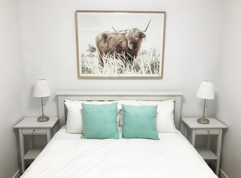 Canguri Boutique Cottage - Dalby Accommodation 0