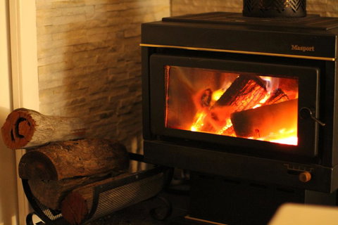 Canguri Boutique Cottage - Dalby Accommodation 1