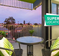 Canopy  44-Minutes from the CBD Train and Cafes - Wifi - Nespresso - Amenities - Dalby Accommodation