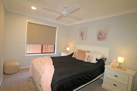 Carefree On Cormorant - Dalby Accommodation 2