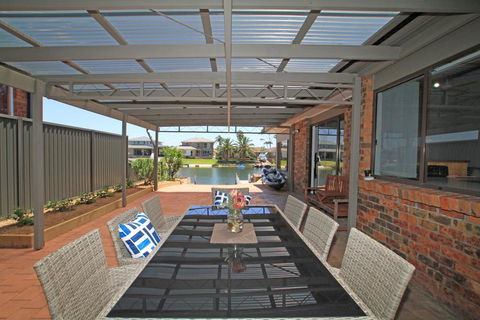 Carefree On Cormorant - Dalby Accommodation 0